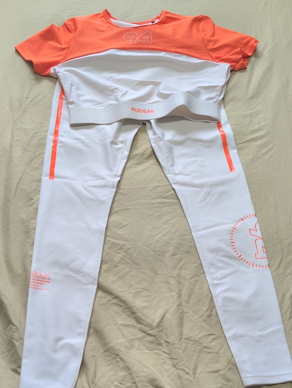 RUDSAK White & Orange Women's Active Leggings Set